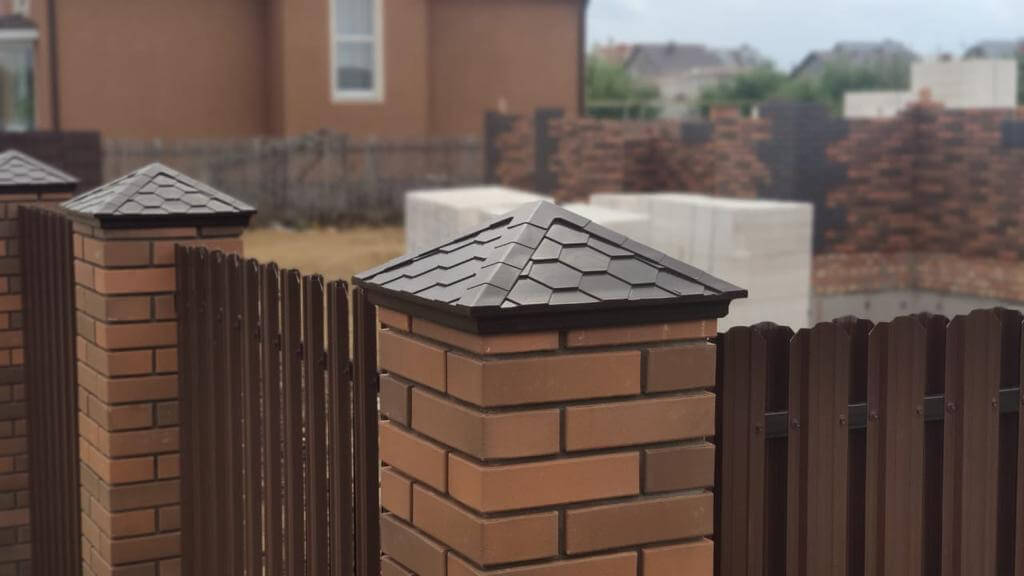 Колпак Zking Эверест Коричневый на столб 1.5х1.5 кирпича (390х390мм) в Южно-Сахалинске фото