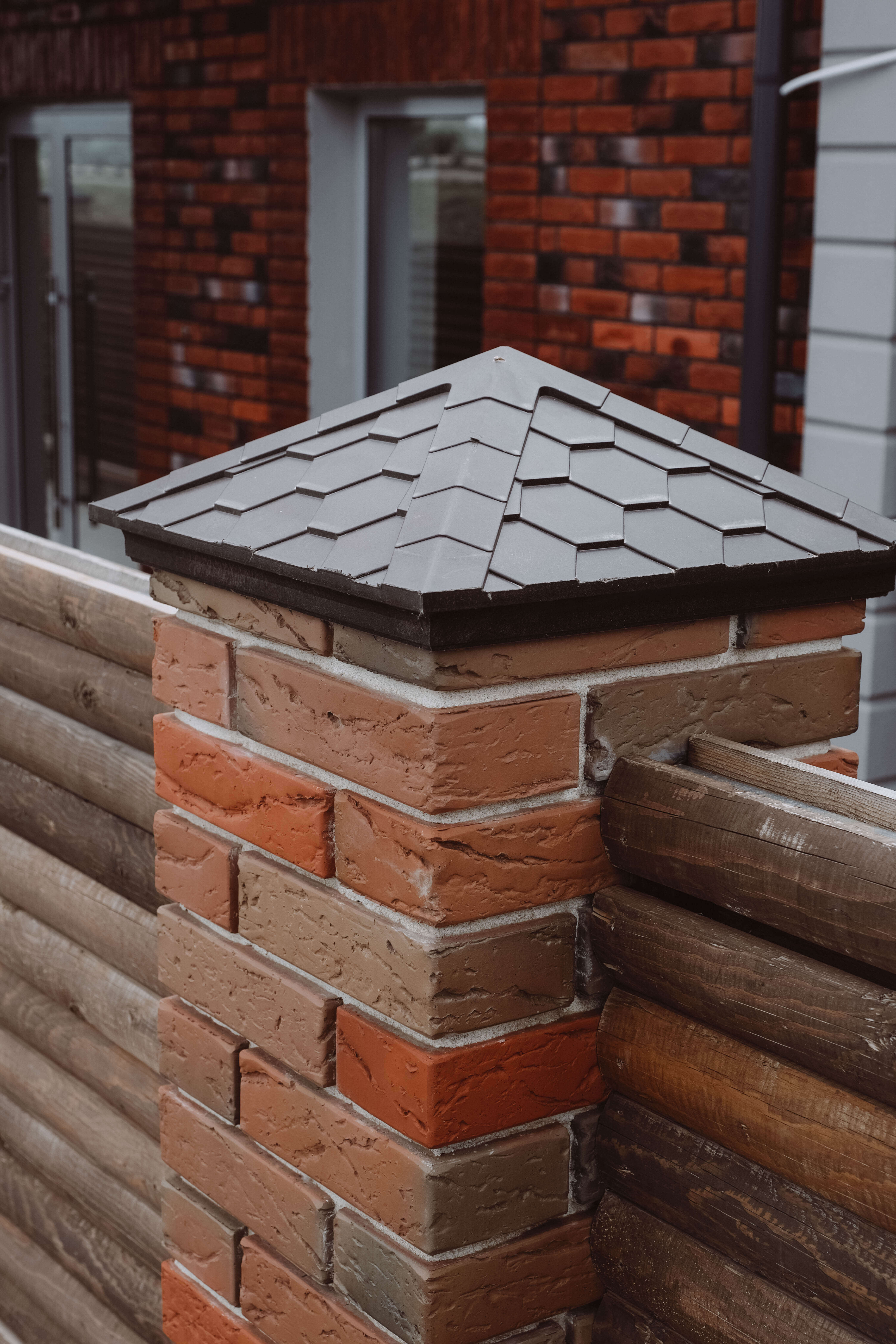 Колпак Zking Эверест Коричневый на столб 1.5х1.5 кирпича (390х390мм) в Южно-Сахалинске фото